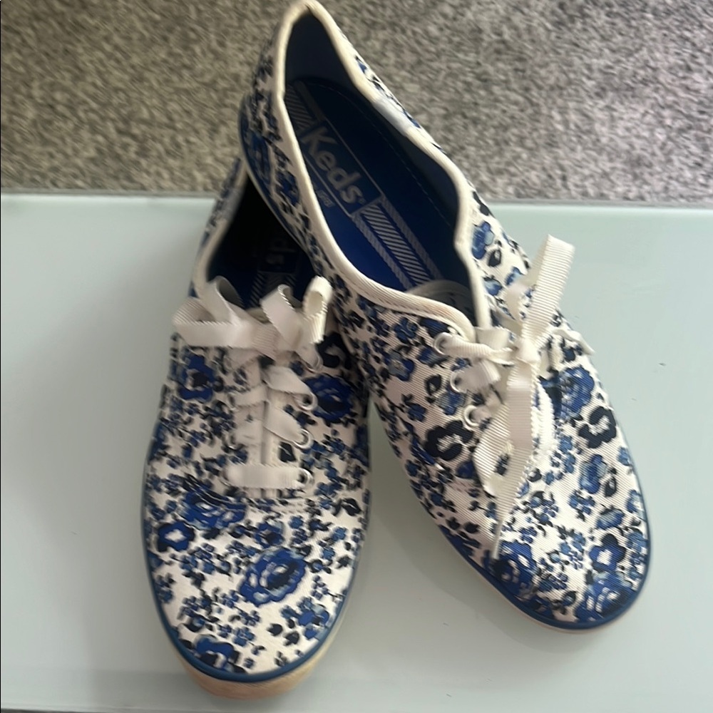 Keds Blue and White Floral Canvas Sneakers size 8
